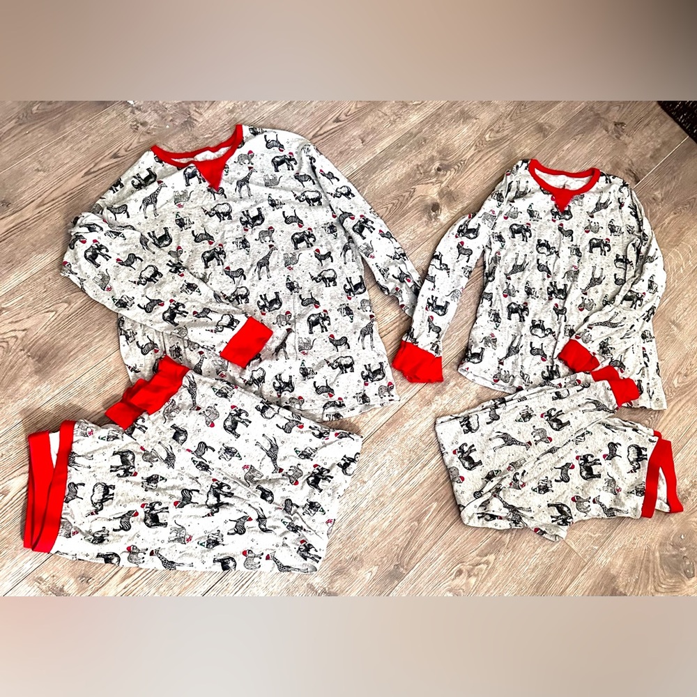HIS & HERS Matching CHRISTMAS pajamas mens XL womens SM